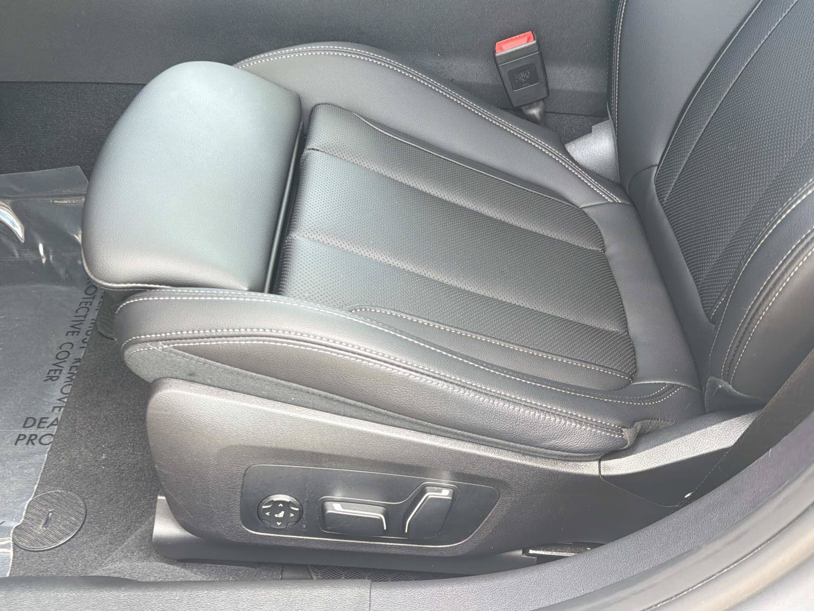 Certified 2026 BMW 330i Sedan RWD image 18