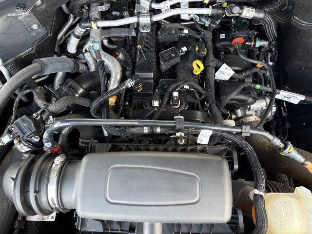 Used 2021 Ford Explorer XLT w/ Equipment Group 202A AWD/4WD image 32