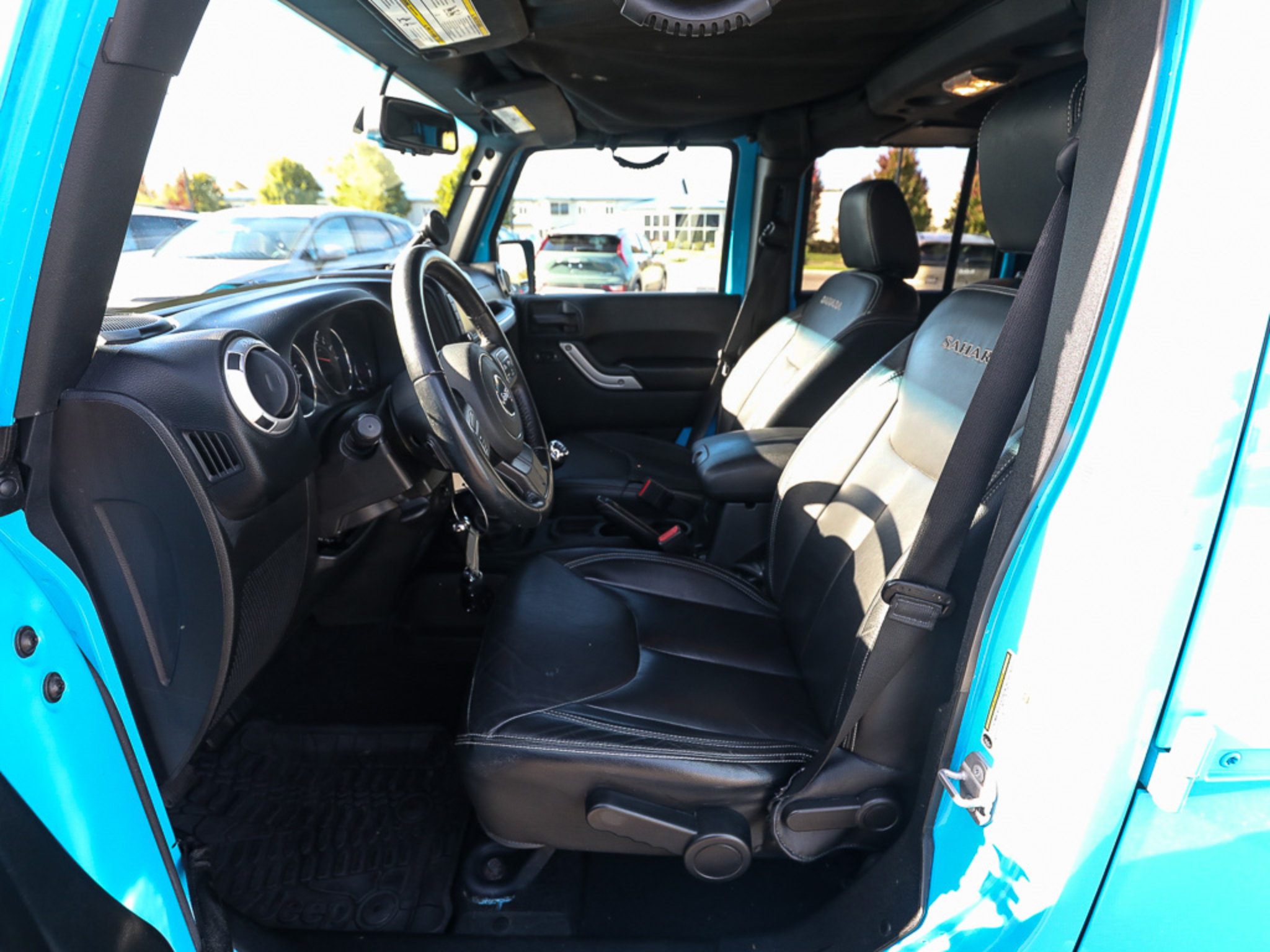Used 2017 Jeep Wrangler Unlimited Sahara AWD/4WD image 12
