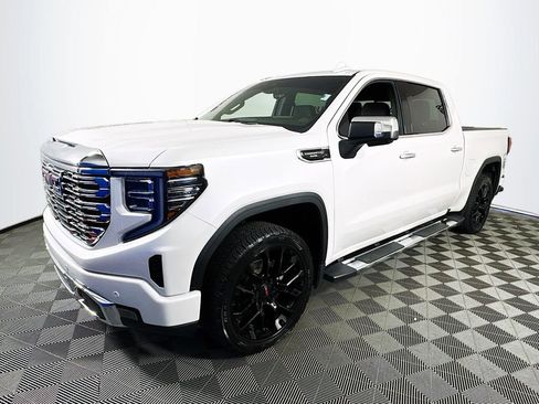 Used 2023 GMC Sierra 1500 Denali w/ Technology Package image 3