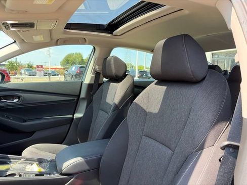 Used 2025 Honda Accord SE image 11