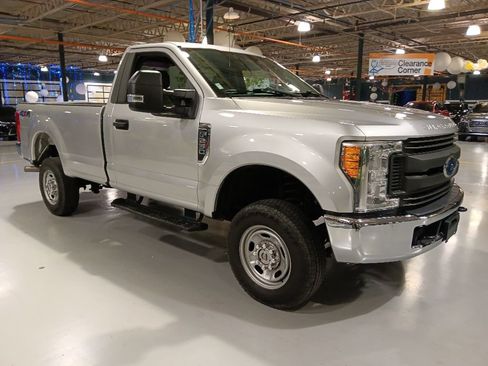 Used 2017 Ford F250 XL w/ Power Equipment Group AWD/4WD image 4