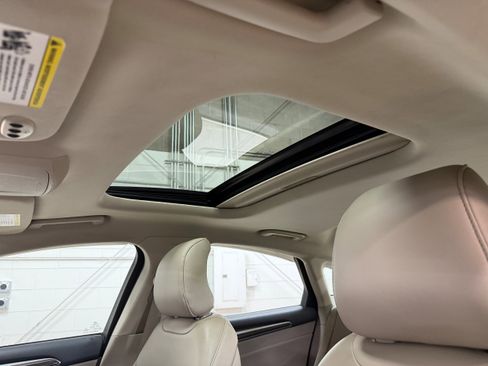 Used 2017 Ford Fusion SE image 23