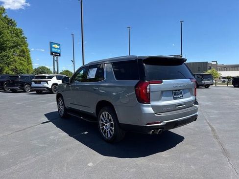 Used 2025 GMC Yukon Denali AWD/4WD image 5