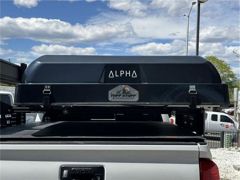 Used 2018 Toyota Tacoma TRD Off-Road w/ Technology Package image 35