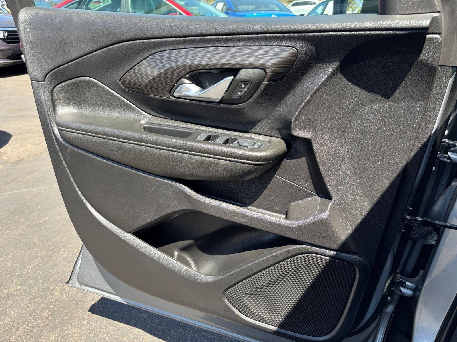 Used 2024 GMC Terrain SLE FWD image 18