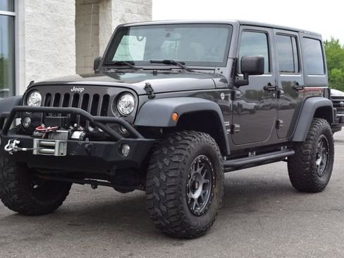 Used 2017 Jeep Wrangler Unlimited Sport w/ Quick Order Package 24S AWD/4WD image 12