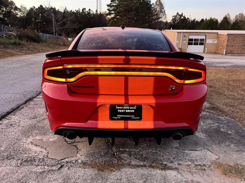 Used 2016 Dodge Charger R/T Scat Pack w/ Technology Group RWD image 10