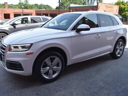 Used 2018 Audi Q5 2.0T Premium Plus w/ Premium Plus Package AWD/4WD image 7
