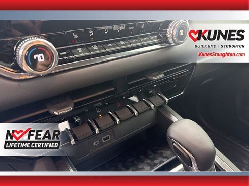 Used 2026 GMC Canyon Elevation w/ Convenience Package image 28