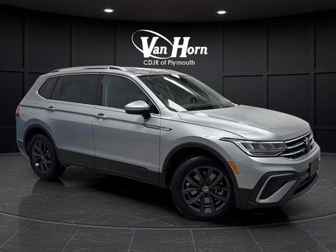 Used 2022 Volkswagen Tiguan SE image 36