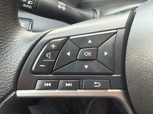 Used 2024 Nissan Altima 2.5 SV image 12