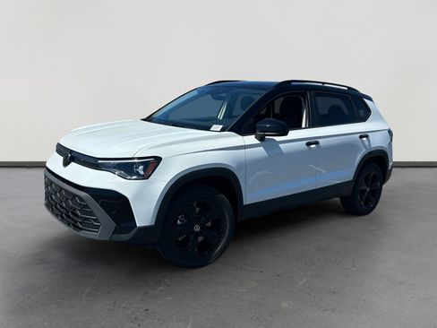 New 2026 Volkswagen Taos SE AWD/4WD image 1