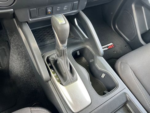 Used 2025 Nissan Frontier SV RWD image 23