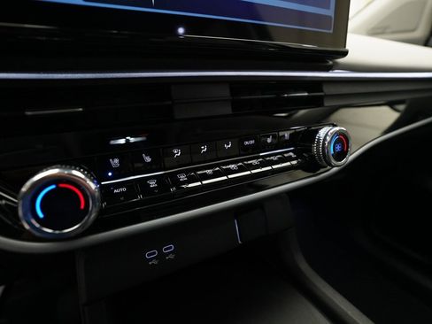 Certified 2024 Honda Prologue Elite image 21