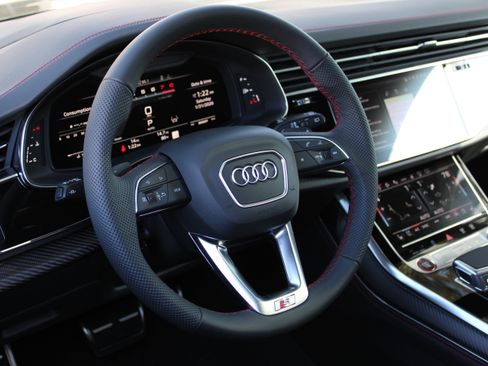 New 2026 Audi SQ8 Prestige image 18