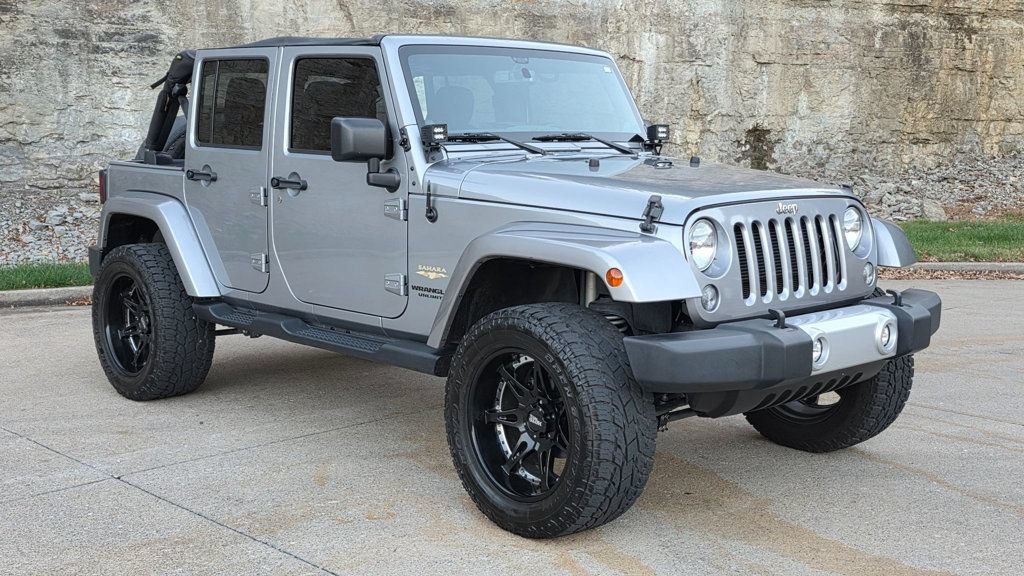 Used 2014 Jeep Wrangler Unlimited Sahara AWD/4WD image 4