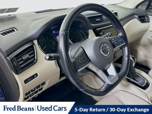 Certified 2020 Nissan Rogue Sport SL w/ Premium Package image 11