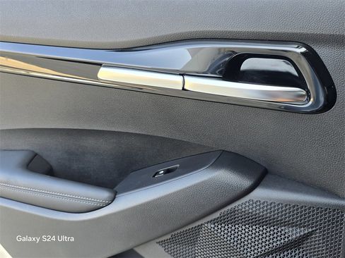 Used 2021 Kia Seltos EX image 18