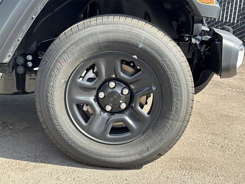 New 2026 Jeep Gladiator Sport image 8