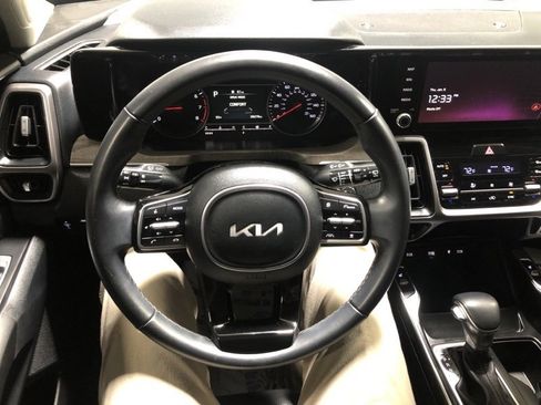 Certified 2023 Kia Sorento X-Line EX image 28