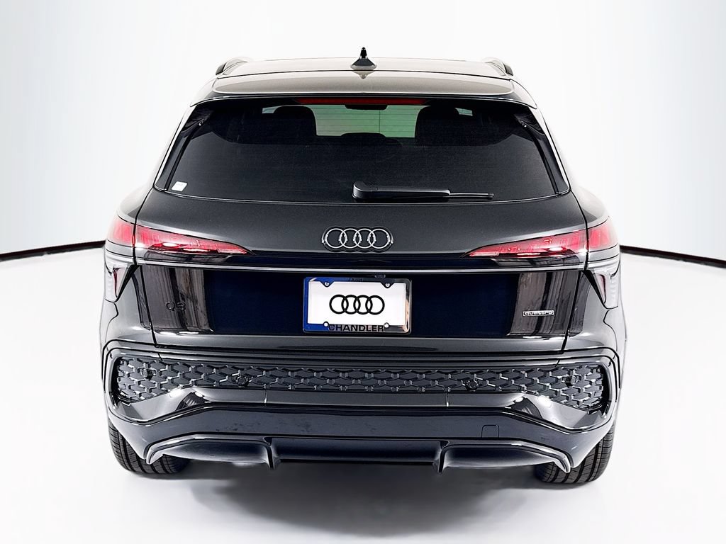 Used 2026 Audi Q3 quattro 2.0T w/ Driver Assistance Package AWD/4WD image 6