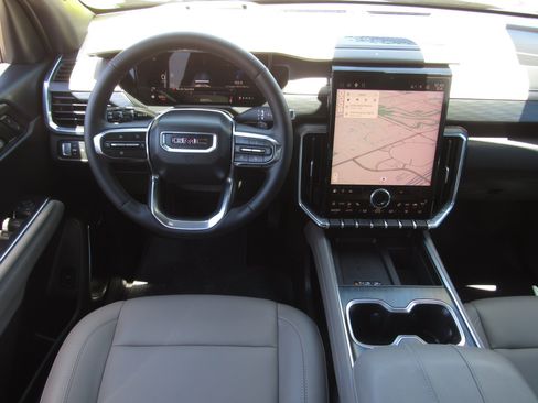 Used 2024 GMC Acadia Elevation w/ Luxury Package FWD image 18