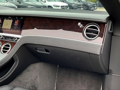 Used 2021 Bentley Continental GT image 18