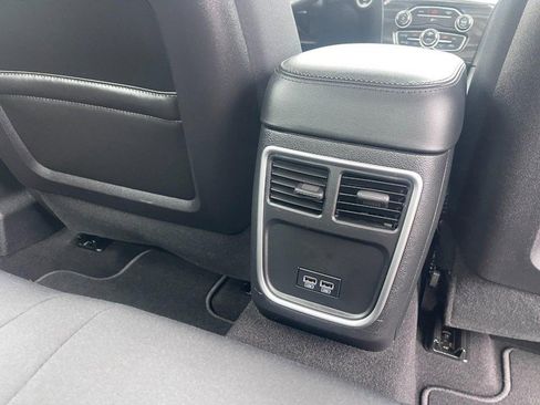 Used 2019 Chrysler 300 Touring w/ Driver Convenience Group AWD/4WD image 16