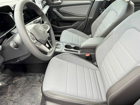 New 2026 Volkswagen Jetta SE image 5