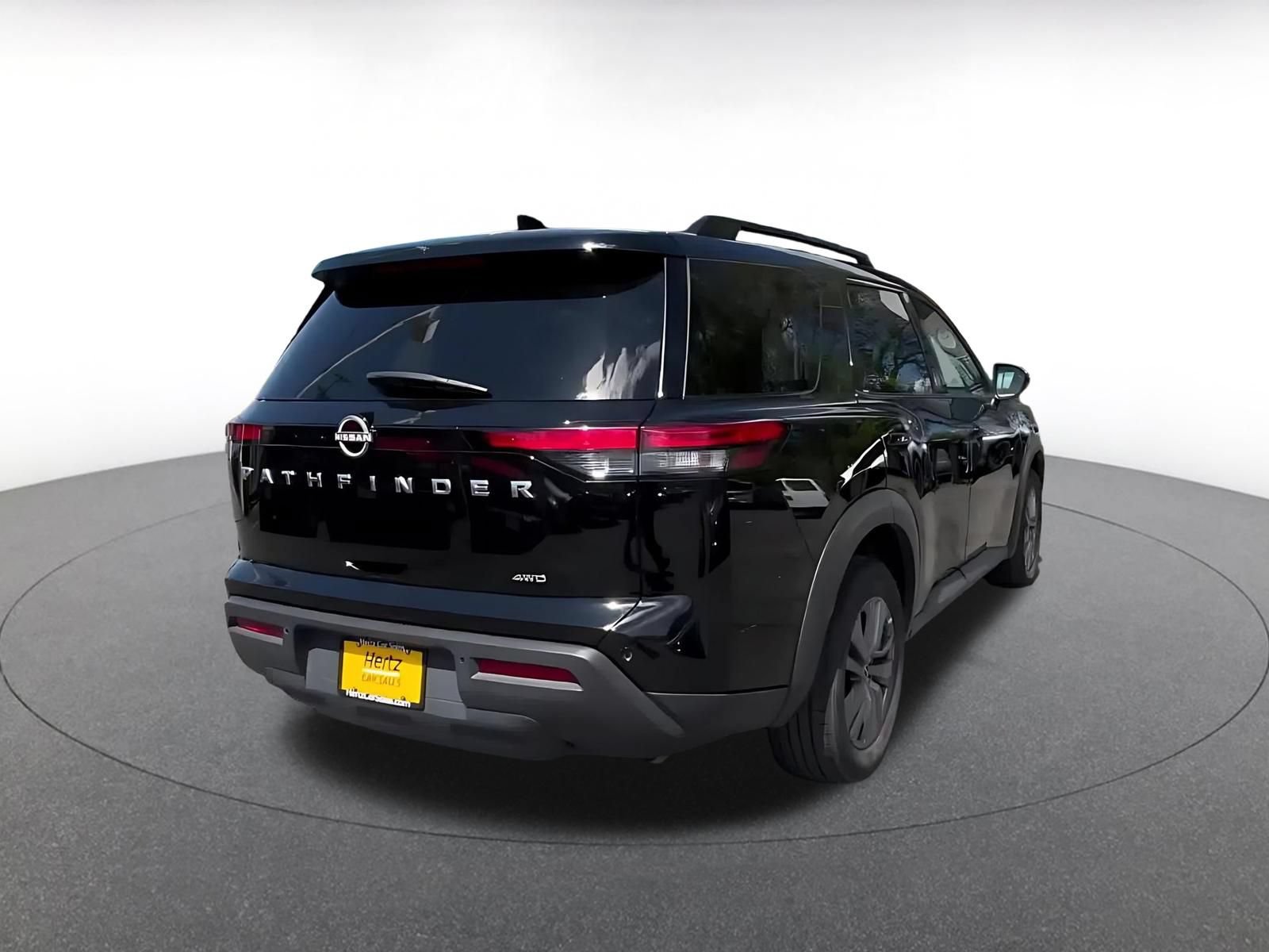 Used 2025 Nissan Pathfinder SV AWD/4WD image 13