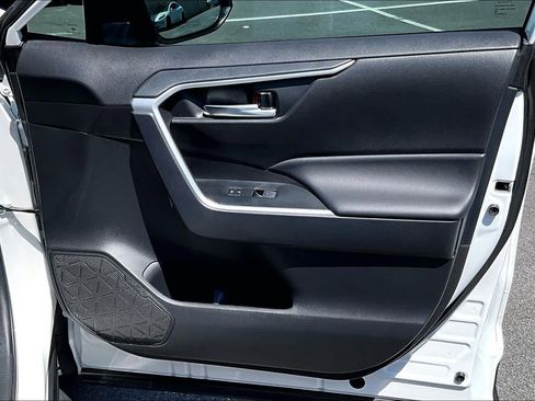 Used 2024 Toyota RAV4 XLE w/ Convenience Package FWD image 22