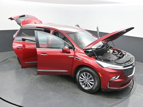 Used 2024 Buick Enclave Premium image 38