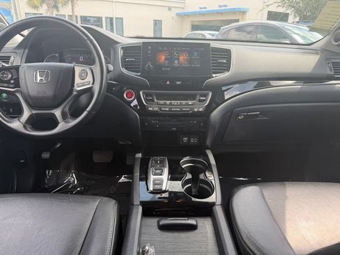 Used 2020 Honda Pilot Touring image 16
