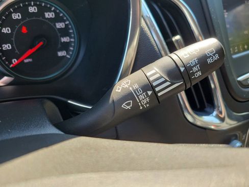 Used 2023 Chevrolet Equinox LT image 17