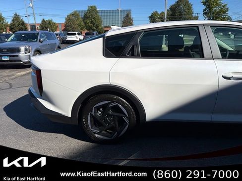 New 2026 Kia K4 EX FWD image 8