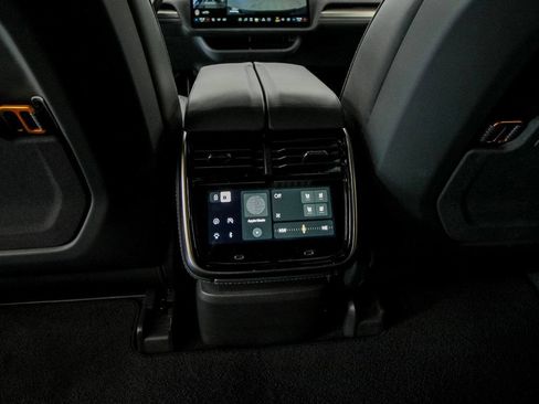 Used 2025 Rivian R1S Adventure AWD/4WD image 28