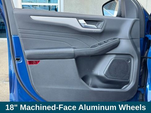 Used 2022 Ford Escape SEL image 17