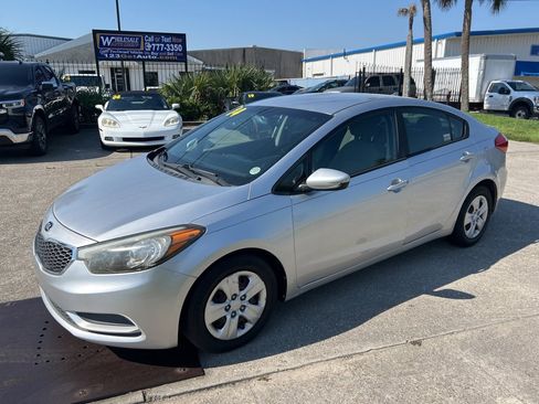 Used 2014 Kia Forte LX image 1