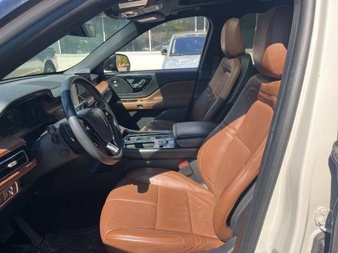 Certified 2022 Lincoln Aviator Reserve w/ Equipment Group 201A AWD/4WD image 10