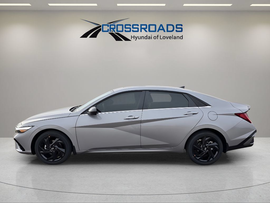 New 2026 Hyundai Elantra SEL Sport Premium FWD image 2