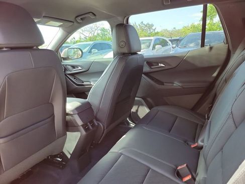New 2026 Chevrolet Equinox LT w/ Convenience Package II FWD image 7