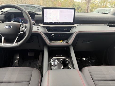 Used 2025 Ford Explorer ST-Line image 14