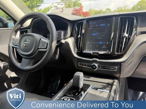 Certified 2024 Volvo XC60 B5 Core image 32