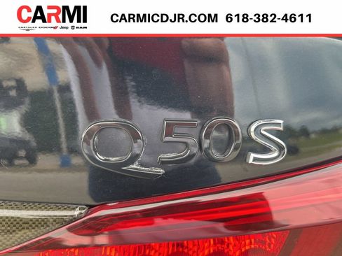 Used 2018 INFINITI Q50 Luxe w/ Sensory Package (Luxe) AWD/4WD image 8