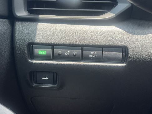 Used 2024 Nissan Sentra S FWD image 13