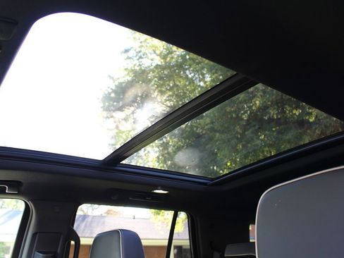 Used 2021 Chevrolet Tahoe Premier w/ Premium Package image 66