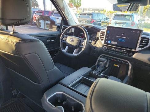 Used 2023 Toyota Tundra Limited AWD/4WD image 14