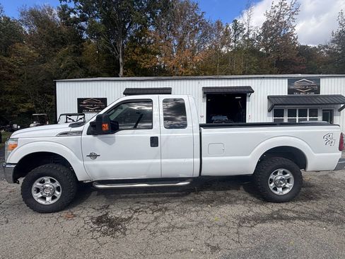 Used 2014 Ford F250 XLT image 1