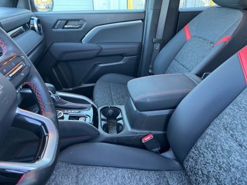 Used 2023 Chevrolet Colorado Z71 image 9